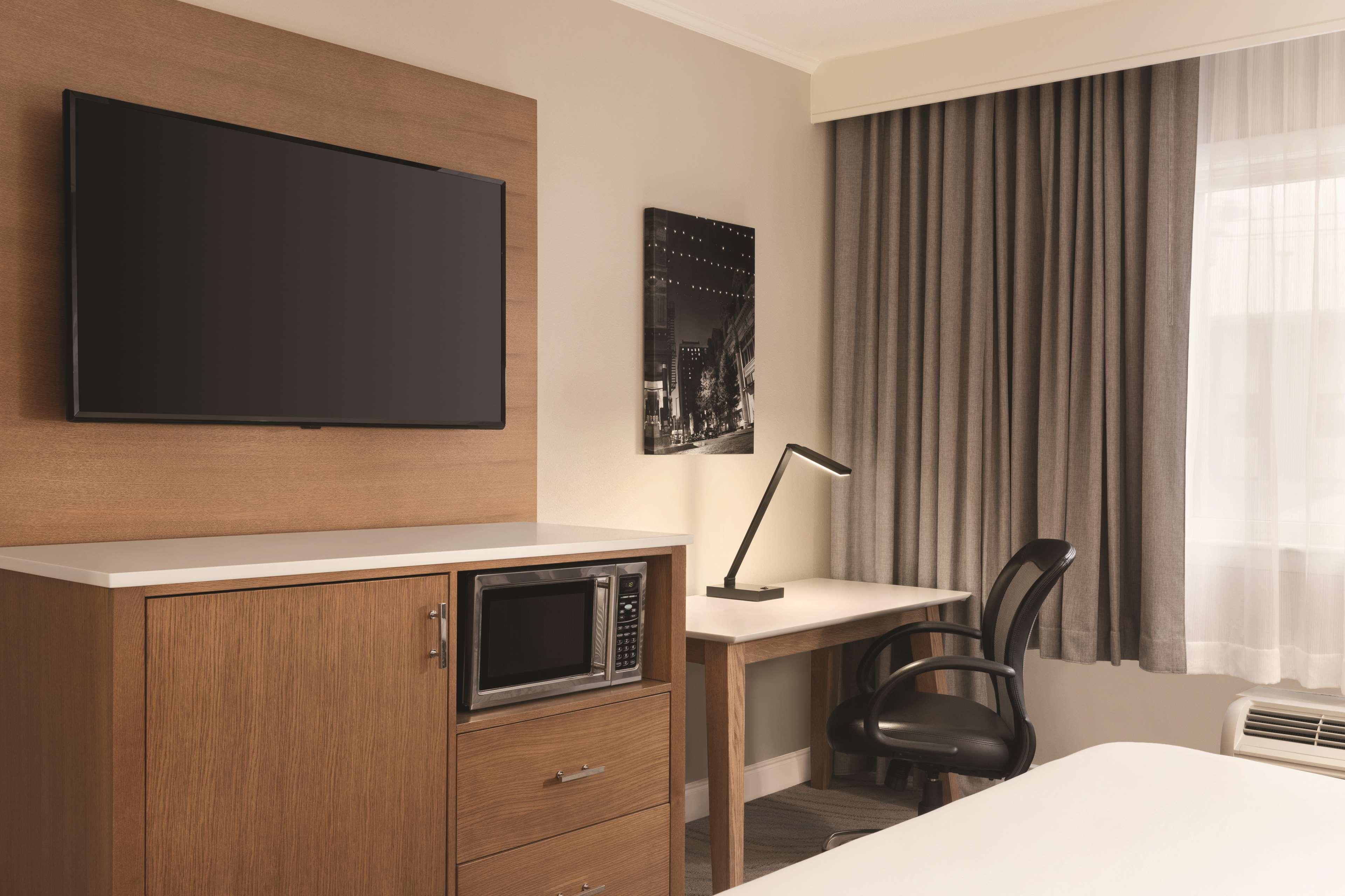 Radisson Hotel Providence Airport Warwick Exterior photo