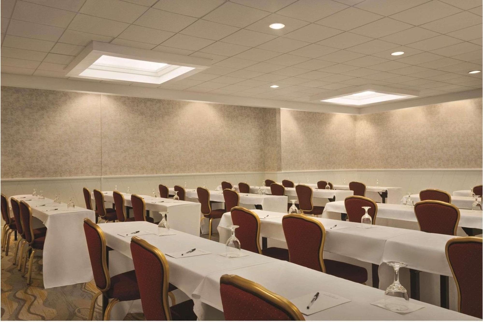 Radisson Hotel Providence Airport Warwick Exterior photo